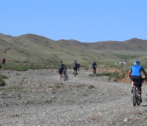 4km of dried up riverbed