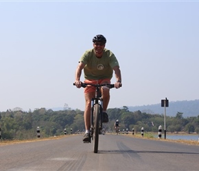 Robin ride by Tha Krabak lake