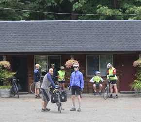 Ian and Steve at Mount Walker Motor Lodge