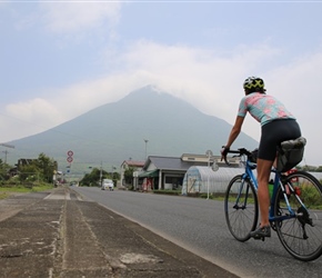 Lynne approaches volcano