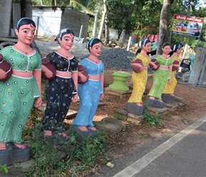 Sri Lankan gnomes