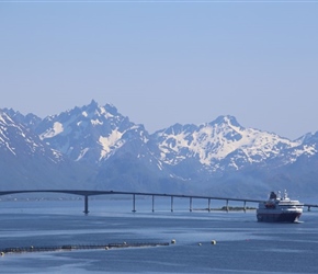 Hurtigerden ship passes under bridge near Stockmarkns