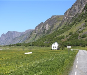 Heading west towards Bjornskinn