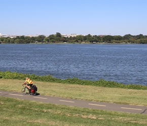 18.22.09.16-22-Colin,-Gill,-John,-Sue-and-Washington-Monument79397.jpg