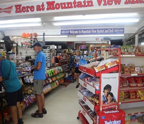 18.21.09.16-10-Inside-Mountain-View-Deli47330.jpg