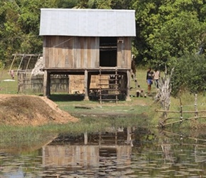 Hut near Kampong Chhnang