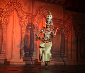 Apsara dance in Phnom Pehn