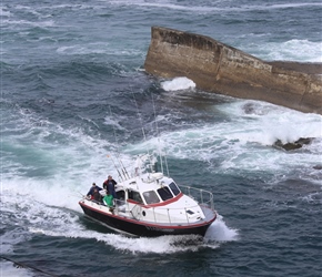 Fisherman entering the narrow entrance to Depoe Bay