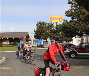 Ian leaves Dennys. A breakfast joint that has branches all over the USA, it's my favourite chain for breakfast