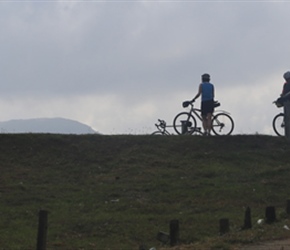 Photo stop at Kandalama Resevoir 