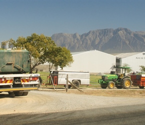 Wine pressing co-op