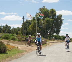 Lynne, Rob and Tim leave Akkerboom