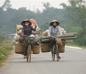 1.1 4 Ladies on a bike