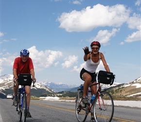 Malc and Carel arrives at the summit of Independence Pass