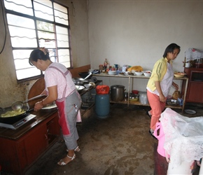 Preparing lunch at Pupeng