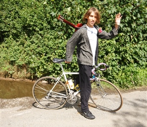 Dan carried a guitar on todays ride.