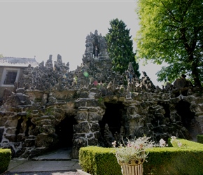 Grotto in Spontin