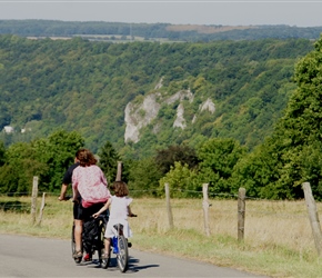 Maxin, Emma and Holly descending from Meuse from Ahseremme