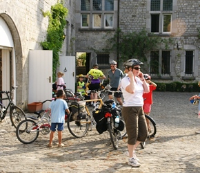 Ready to set off from Chateau de Halloy