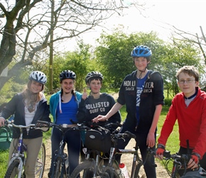 Petra, Katie, Christian, Sam and James at the start