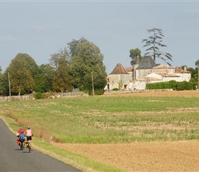 Siobhan, Gabriella  and Gilly return to the chateau