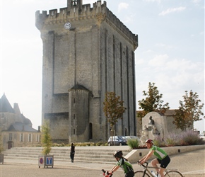 Anna and Ruth pass the Donjon in Pons