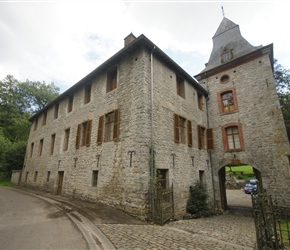 Belgium---Thursday-(29)---Chateau-on-marked-cycleway.jpg