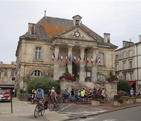 Sophie et al leave Chateauneuf