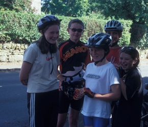 Sarah, Sam, Steph, Dan and Jenny at the pub stop