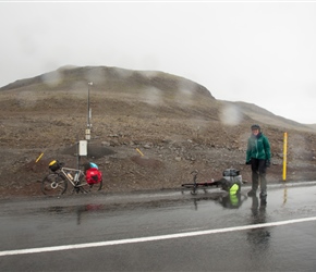 Te top of Hálfdán. Bleak, wet and cold