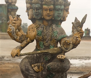 Hakgala Kovil. A quite surreal temple by the side of the road with these bluish greenish figures