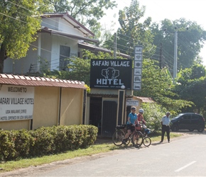 Sharon and Fleur leave our overnight stay at Safari Lodge, ready for the last day in the saddle