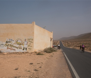 Any who was our host at the Riad, kindly drove out and showed the way to lunch at Restaurant Les Rochers Rouges