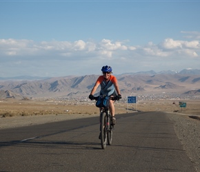 Having collected the bikes, it was an uphill start along tarmac with Ugly behind. Sharon enjoys the climb