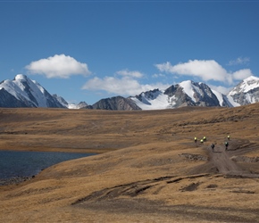 The last shorter climb to Khüiten Peak