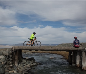 14.09.22-50-Tuul-checks-Shirley-crossing-bridge.jpg