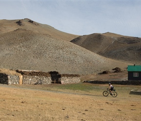 The day started with a climb up the valley. It was windy and quite windy, how. Amazing that anything motorized could get up it. Lorna was first past the farm, halfway up the climb