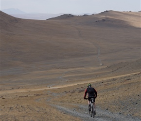 Ian descends to plateau and tackle the climb ahead