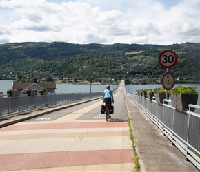 Simon crosses the cycling bridge in Lillehammer