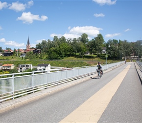 Keith crosses the cycling bridge in Lillehammer